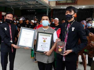 Putra Siregar Raih Rekor MURI Kurban 404 Hewan