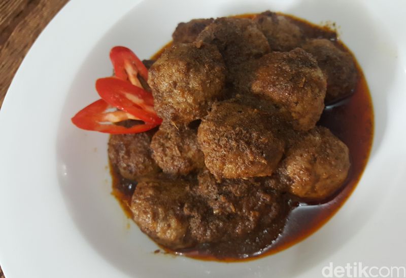 Rendang bola daging yang pasti empuk