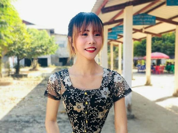 Penampilan Wanita Dengan Lingkar Pinggang Hanya 34 CM, Terkecil di Dunia?
