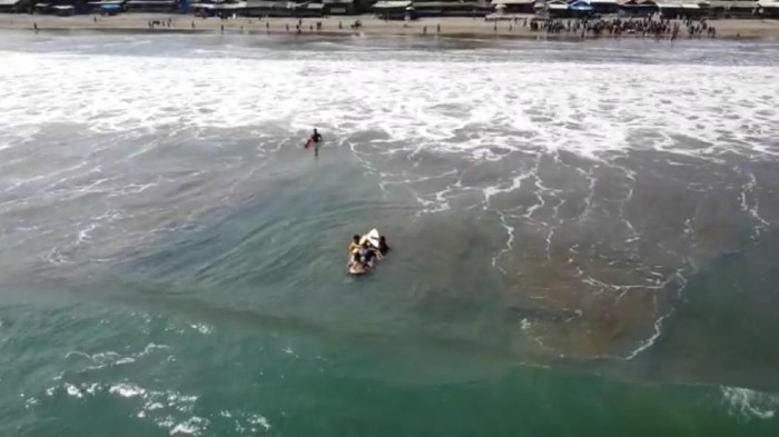 Wisatawan Terseret Arus di Pantai Citepus Sukabumi