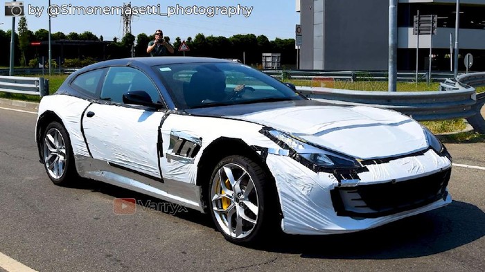 Bocorna Ferrari Purosangue