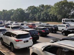 Arus Balik Idul Adha, Tol Cikampek Macet di Beberapa Titik