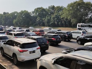 Arus Balik Idul Adha, Tol Cikampek Macet di Beberapa Titik