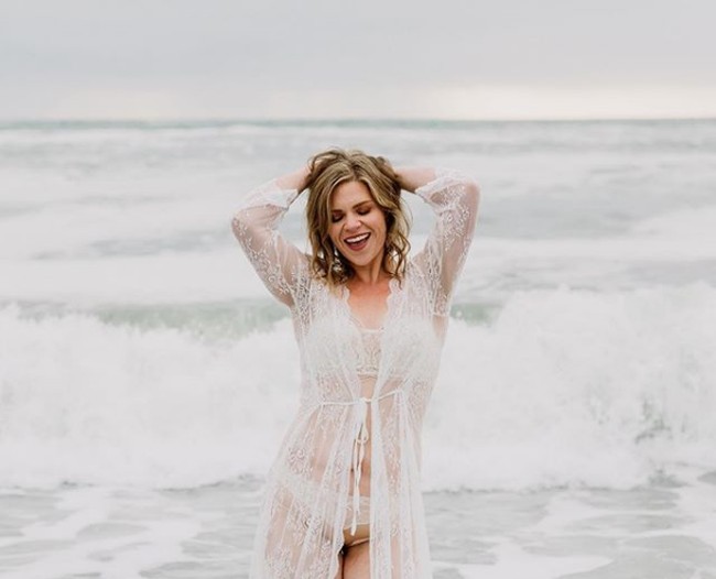 Proses itulah yang kemudian membuatnya memutuskan menjadi lifestyle coach. Memandu orang lain untuk berpikiran positif dan menikmati proses penurunan berat badan. Tidak semata-mata hanya fokus pada pengurangan angka-angka di timbangan. Foto: Instagram/@kiah_twisselman