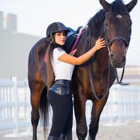 Aku ingin bokong terbaik di dunia, aku sedang dalam misi untuk membuatnya lebih besar. Bokongku terlihat cukup natural sekarang, tapi aku ingin tampilan yang palsu berlebihan, jadi aku ingin implan bokong untuk menambahkan ukurannya, Foto: Instagram @theonlymeliii