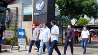 Beginilah momen pengecekan kesiapsiagaan armasa Transjakarta menyambut era New Normal ditengah Pandemi Corona. Tentunya semua armada dan pekerja beroperasi dengan penerapan protokol kesehatan yang ketat. Foto: dok. Pemprov DKI