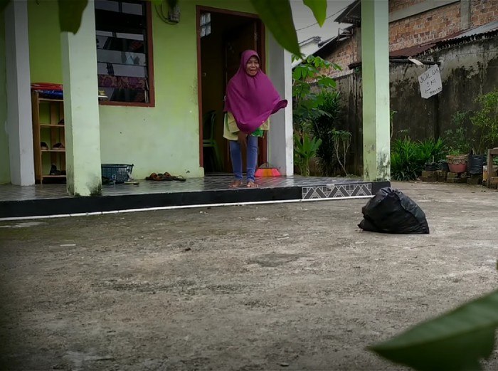 prank daging kurban isi sampah