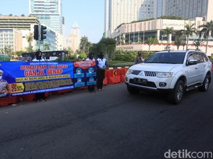Kasus COVID-19 Masih Tinggi, Kebijakan Ganjil Genap DKI Dipertanyakan