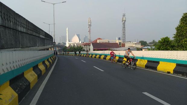 Suasana kawasan pesepeda JLNT Antasari, Minggu (2/8) pagi.