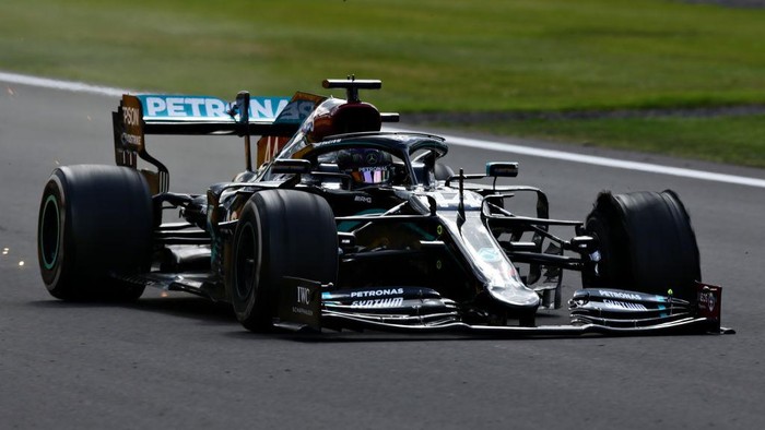 NORTHAMPTON, ENGLAND - AUGUST 02: Lewis Hamilton of Great Britain driving the (44) Mercedes AMG Petronas F1 Team Mercedes W11 on the last lap with a puncture during the F1 Grand Prix of Great Britain at Silverstone on August 02, 2020 in Northampton, England. (Photo by Peter Fox/Getty Images)