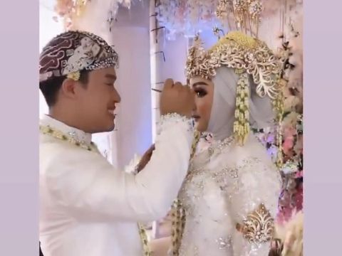 akad nikah Slamwiyono dan Anggi