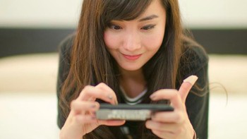 Dia mendapat iklan dari brand game kenamaan termasuk Sony dan Asus. Foto: Instagram