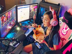 Alodia, Si Cantik Ratu Cosplayer Merangkap Gamer