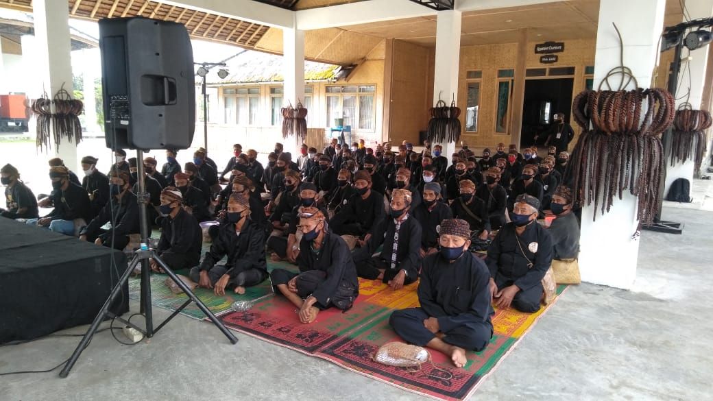 Beda! Ritual Seren Taun Kasepuhan Cisungsang Gunakan Standar COVID-19