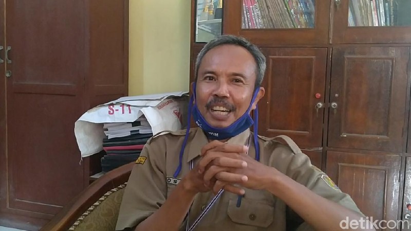 Belajar dari Rumah Pakai Radio Komunitas di Pekalongan