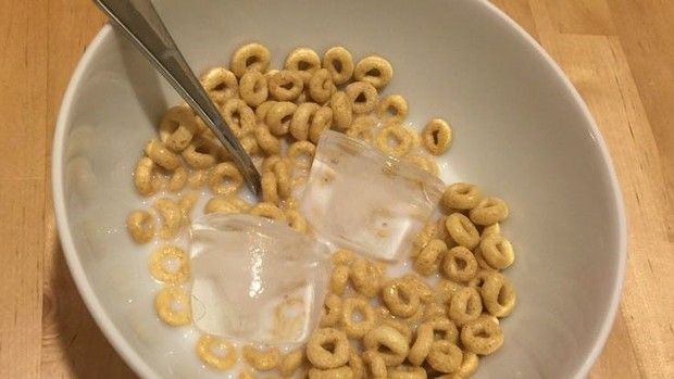 Cara nyeleneh makan sereal untuk sarapan