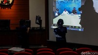 Diketahui, hari ini, Senin (3/8/2020), eks Komisioner KPU, Wahyu Setiawan, menjalani sidang tuntutan terkait kasus suap PAW Anggota DPR RI periode 2019-2024.
