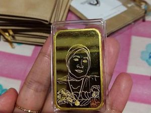 Mau Bikin Emas Cetakan Khusus Kayak Dewi Persik, Berapa Ongkosnya?