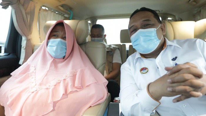 Etty Toyib dan Kepala BP2MI Benny Rhamdani dalam perjalanan menuju Majalengka, Kamis (30/7/2020).