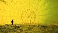 Meski digelar di tengah pandemi COVID-19, tak sedikit warga yang antusias untuk ikut serta meramaikan festival balon udara internasional tersebut.