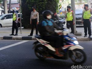 Komentari Ganjil-genap, IDI Sebut Sebagian Orang Merasa Aman Naik Motor