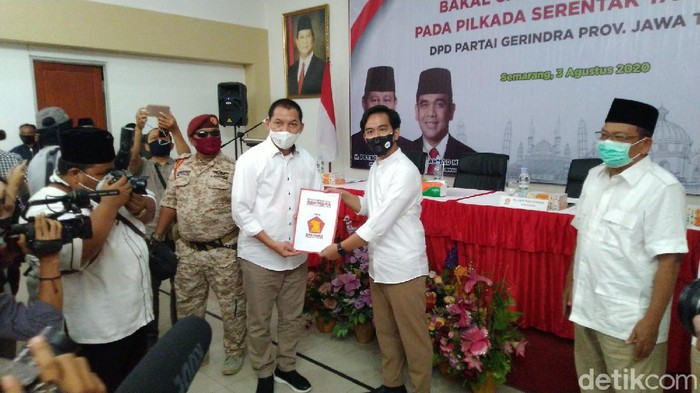 Gibran Rakabuming dan Teguh Prakosa saat menjemput dukungan Gerindra