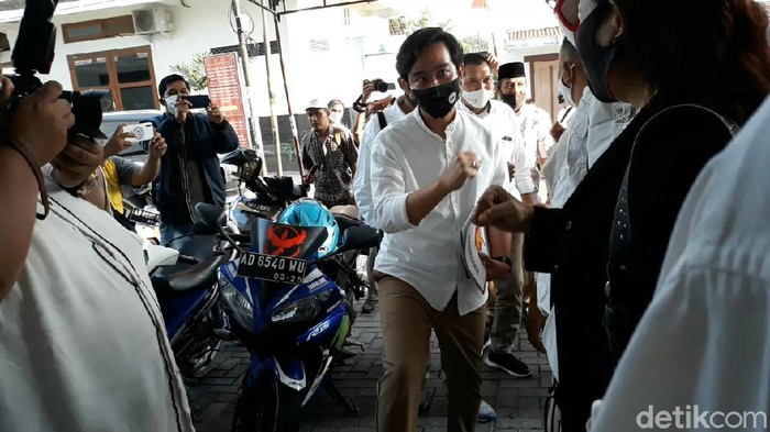 Gibran Rakabuming dan Teguh Prakosa silaturahmi ke Gerindra Solo usai mengantongi rekomendasi, Senin (3/8/2020)/