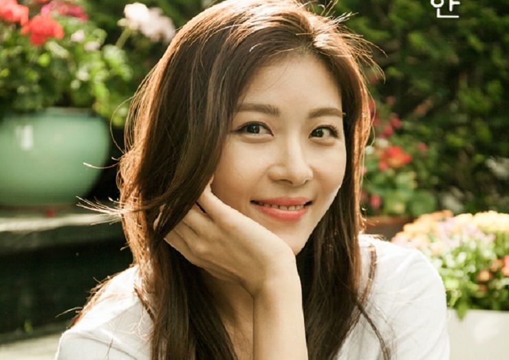 Ha Ji Won Makan Lemon Biar Awet Muda