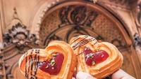 Salah satu kue andalannya ada Grazer-Eck, Kaiserdessert, Marzipan Herz, Feines Teegebäck, Kürbiskern-Spekulatius dan masih banyak lagi. Foto: Hofbäckerei Edegger-Tax
