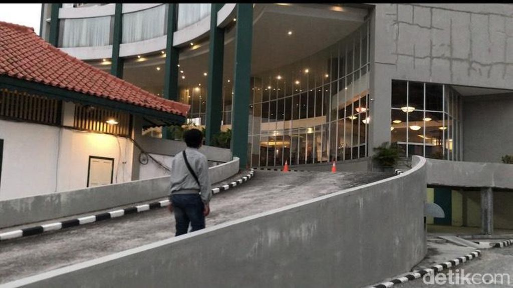 Seorang Anggota DPRD Belitung Dijemput di Hotel karena Positif Corona