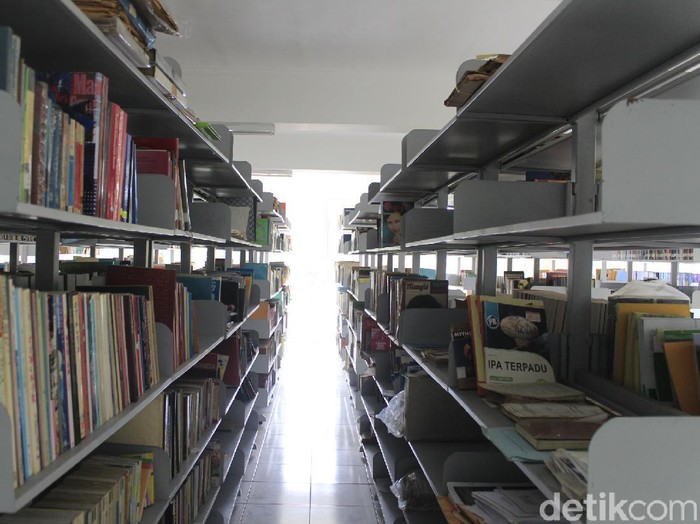 Sastrawan Ajip Rosidi telah kembali ke haribaan Ilahi pada 29 Juli 2020. Walau begitu ada salah satu warisannya berupa perpustakaan di Bandung.