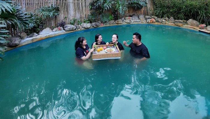 Maribaya Glamping Tent