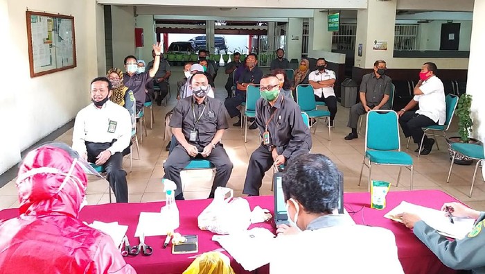 pengadilan negeri surabaya jalani rapid test usai mudik idul adha
