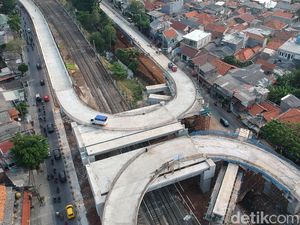 Anies Minta Rumah Warga Flyover Tapal Kuda Dicat, PDIP Soroti Urgensi Anggaran