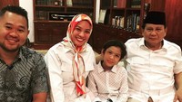 Edwin pun kerap menemani Rachel kala berkunjung ke beberapa tokoh politik seperti Prabowo Subianto. Dok. Instagram/rachelmaryams