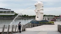 4. Singapura Ekonomi Singapura masuk ke jurang resesi di kuartal II-2020. Ekonomi negeri Singa ini terkontraksi 41,2% terdampak virus Corona. Ore Huiying/Getty Images  