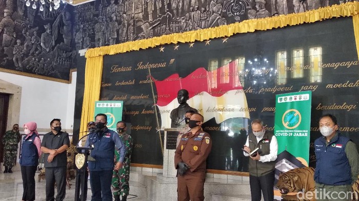 Ridwan Kamil di kodam siliwangi