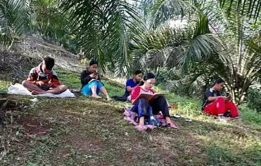 Screenshot viral anak-anak di Simalungun cari sinyal demi belajar daring