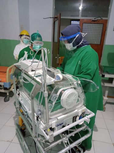 Seorang ibu hamil yang positif Corona sukses menjalani operasi sesar, banyinya pun dinyatakan negatif Corona (dok. Istimewa)