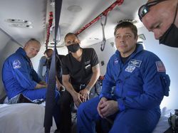 Detik-detik Astronaut NASA Mendarat di Bumi dengan Kapsul SpaceX