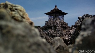 Sunyi Sepi Objek Wisata Goa Sunyaragi di Masa Pandemi