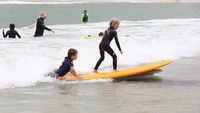 Saat ini, mesin di kolam ombak mampu menghasilkan 2.000 gelombang perjamnya. Tentu dengan banyaknya gelombang mejadi tempat yang sempurna untuk belajar dan mengasah kemampuan surfing. (Surf Lakes)
