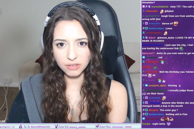 Saat aku mengatakan kepadanya untuk meninggalkan aku sendiri dan bertanya apakah dia memiliki pisau dia tidak menjawab. Dan ketika aku mengatakan,Apakah kamu akan membiarkan saya berjalan pulang sendirian? Dia mengatakan iya tetapi ketika saya menyeberang jalan, dia mulai mengejarku, jelas Anita seperti dikutip dari Insider. Foto: Twitter @Tweet4nita