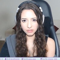 Saat aku mengatakan kepadanya untuk meninggalkan aku sendiri dan bertanya apakah dia memiliki pisau dia tidak menjawab. Dan ketika aku mengatakan,Apakah kamu akan membiarkan saya berjalan pulang sendirian? Dia mengatakan iya tetapi ketika saya menyeberang jalan, dia mulai mengejarku, jelas Anita seperti dikutip dari Insider. Foto: Twitter @Tweet4nita