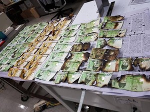 Warga Korsel Sterilkan Uang Kertas di Microwave dan Inilah yang Terjadi