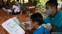 Seperti diketahui, paket data jadi masalah tersendiri bagi sejumlah pelajar saat menerapan pembelajaran jarak jauh atau daring.