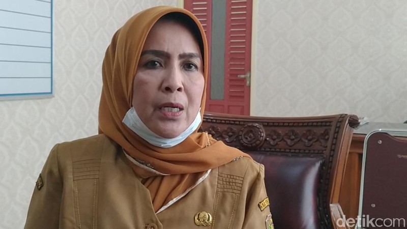 Belajar dari Rumah Pakai Radio Komunitas di Pekalongan