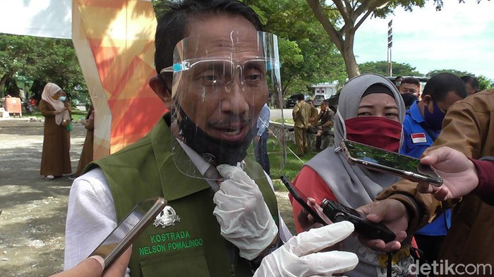 Bupati Gorontalo Nelson Pomalingo