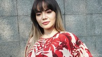 Dinar Candy saat ditemui di kawasan Trans TV, Kapten Tendean, Jakarta Selatan pada Selasa (4/8). Pool/Palevi S/detikFoto.