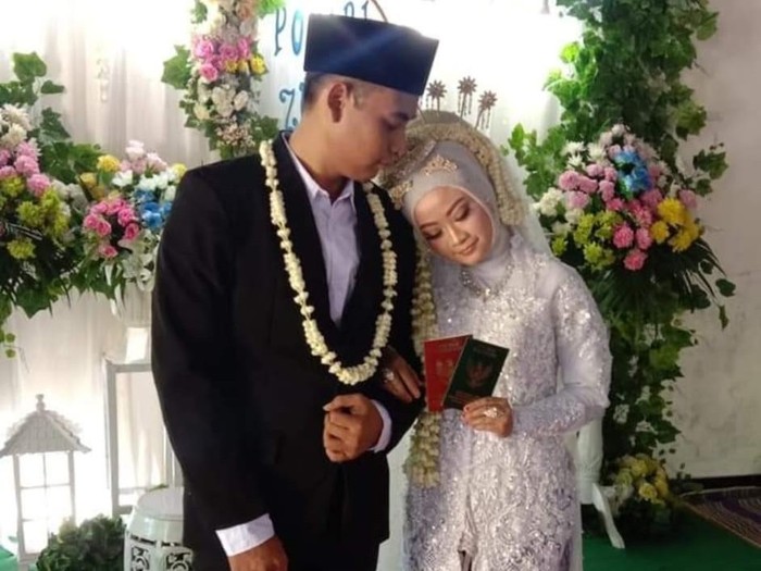 Dukun Cilik Ponari Jombang Nikah